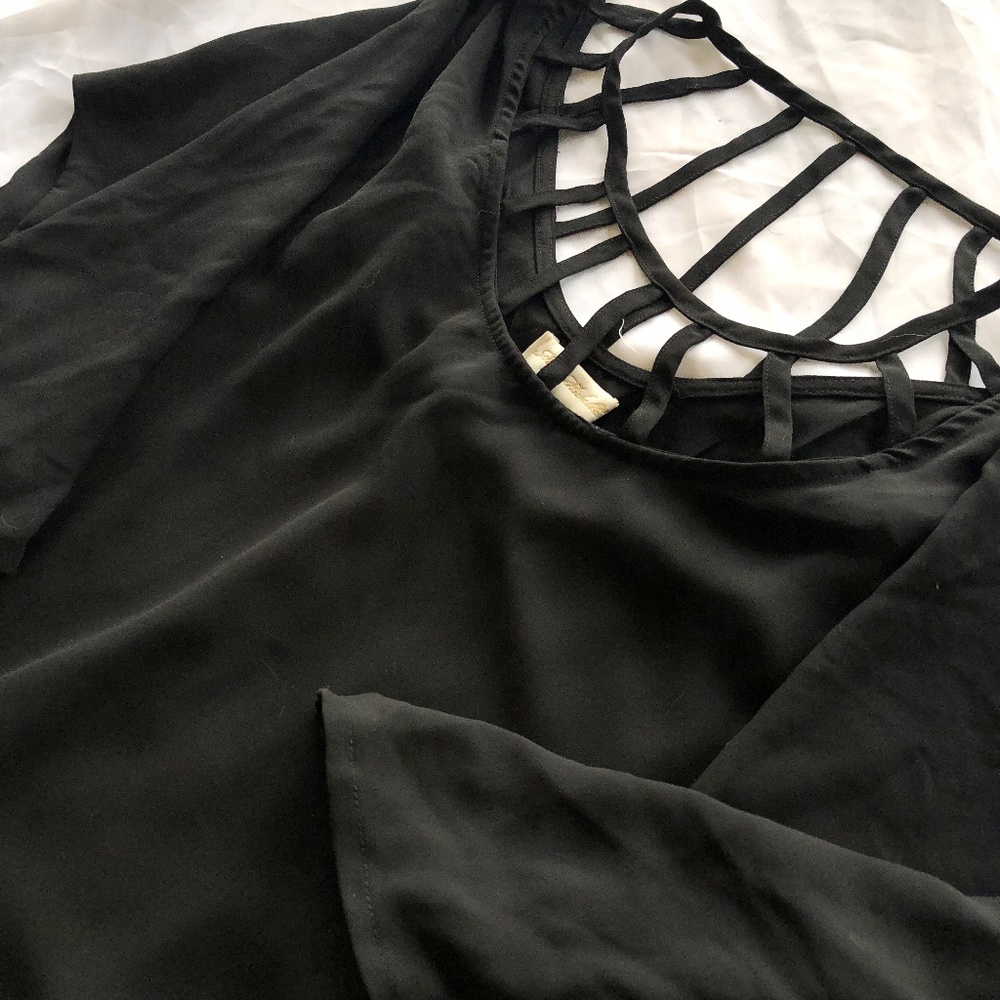 Black Caged Neckline Blouse • XL • My Michelle